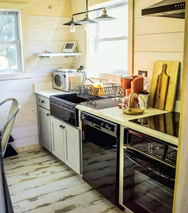 Secluded Tiny House By The Marsh With Hunting Island Beach Pass Frogmore Екстериор снимка