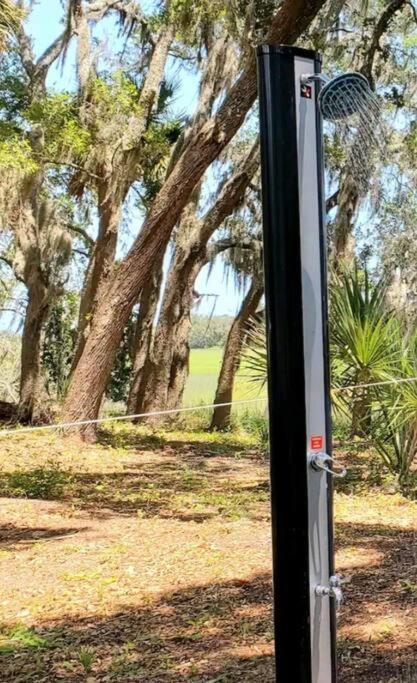 Secluded Tiny House By The Marsh With Hunting Island Beach Pass Frogmore Екстериор снимка